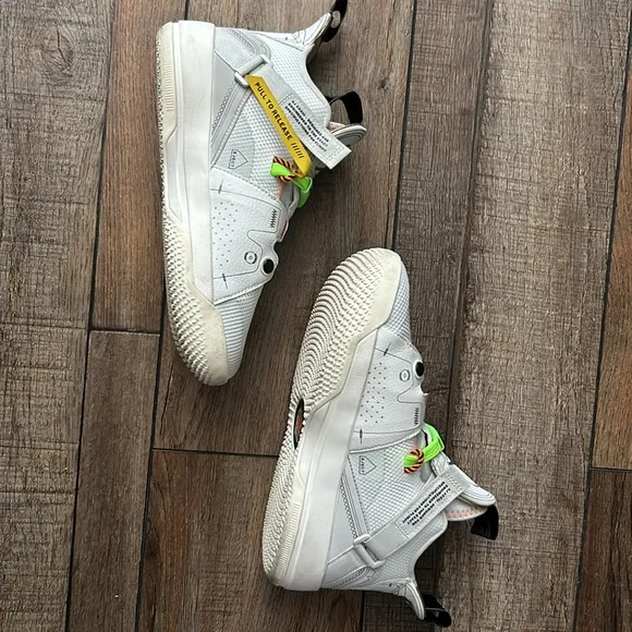 2019 Jordan 33 'vast grey'